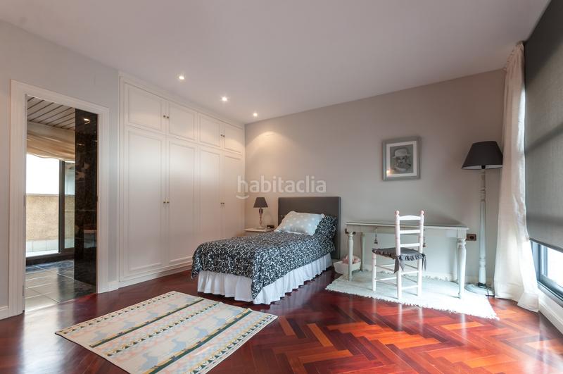 Foto df24d3d4-ffbd-4983-8d34-95fbbef43189. Dachwohnung mit heizung parking in La Nova Esquerra de l´Eixample Barcelona