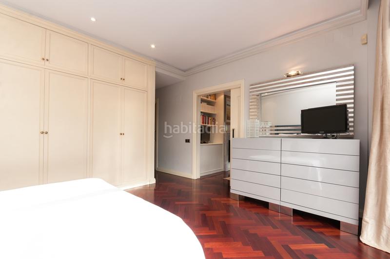 Foto 39959d9b-8b64-47e1-87c4-50e208d28a0b. Penthouse with heating parking in La Nova Esquerra de l´Eixample Barcelona