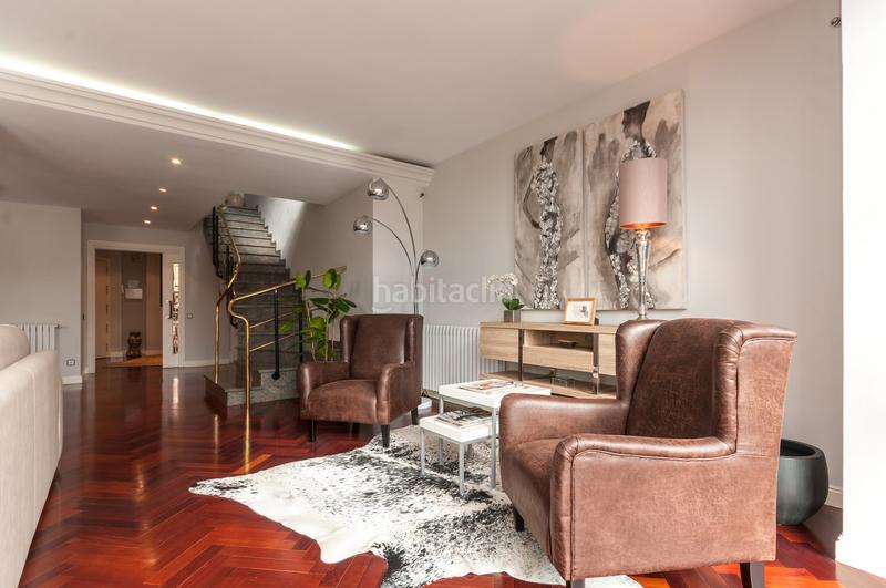 Foto 5bc8cec0-ab1d-449f-9f1a-763404d794ce. Penthouse with heating parking in La Nova Esquerra de l´Eixample Barcelona