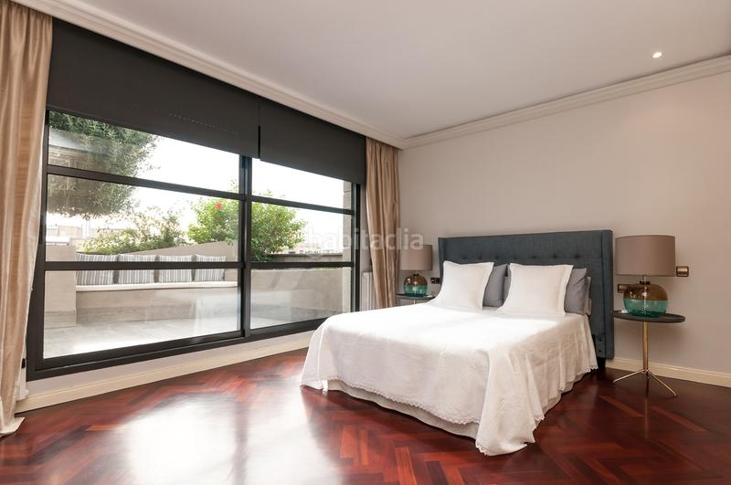 Foto 7994fec8-ca2f-43e9-afd1-bf06cf8d0797. Penthouse with heating parking in La Nova Esquerra de l´Eixample Barcelona