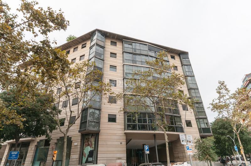 Foto 8ab64fff-6601-476b-bc4e-68c733a63e68. Penthouse with heating parking in La Nova Esquerra de l´Eixample Barcelona