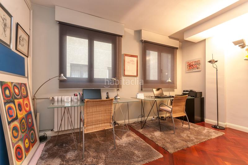 Foto d9c7630b-3602-46b2-a0dd-f9ce727c566f. Penthouse with heating parking in La Nova Esquerra de l´Eixample Barcelona
