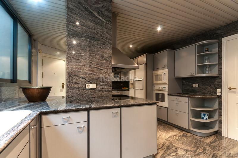 Foto e3ad821c-69ec-41a0-ad88-4c1d11647518. Penthouse with heating parking in La Nova Esquerra de l´Eixample Barcelona