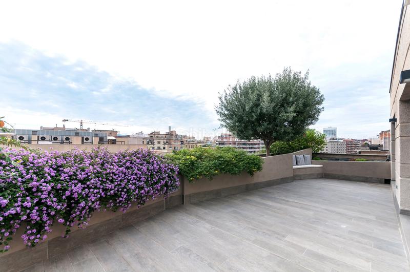 Foto e8be7282-64f8-40d4-a8b2-88a6cbd8617d. Penthouse with heating parking in La Nova Esquerra de l´Eixample Barcelona