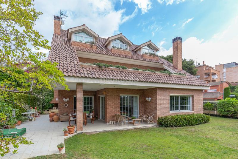 Foto c0b6182a-3ad8-4f9e-8cd0-76a0c83cb0fd. Haus mit heizung parking in La Plana-Bellsoleig Sant Just Desvern