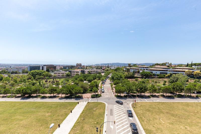 Foto 0eb793e8-46b5-4ba7-b9e2-746be4120d22. Rent flat with heating parking pool in Finestrelles Esplugues de Llobregat