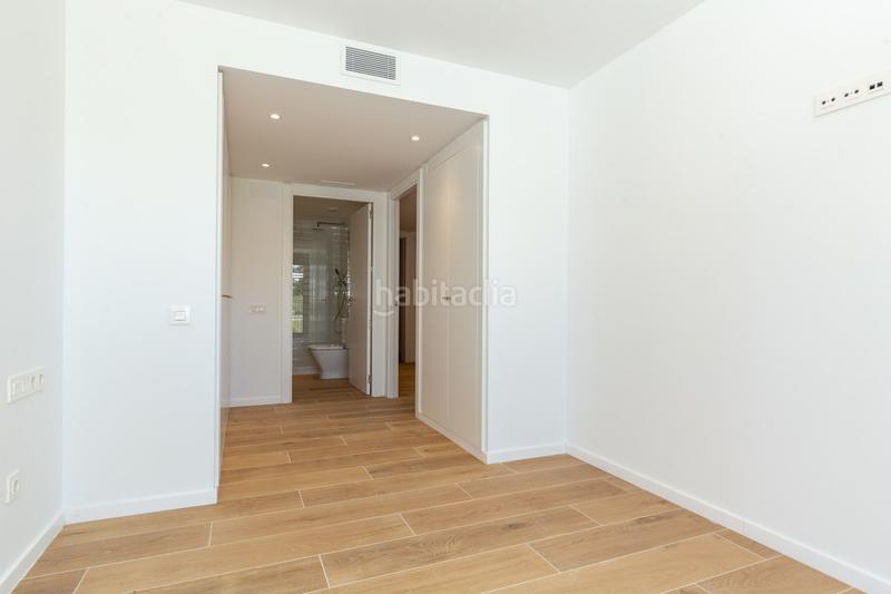 Foto 975cad39-362b-469d-9a49-974d5032cf4d. Rent flat with heating parking pool in Finestrelles Esplugues de Llobregat