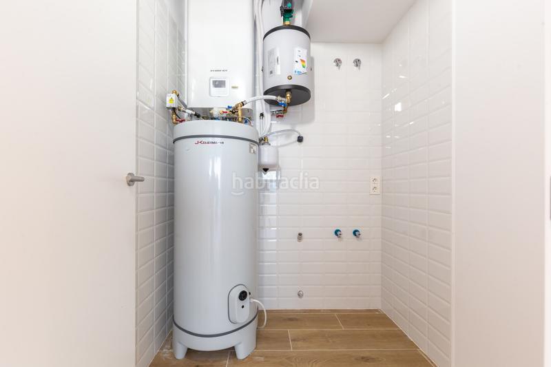 Foto a4d3de1e-77f5-4f31-aca8-63bdcba0998a. Location rez-de-chaussée avec chauffage parking piscine dans Esplugues de Llobregat