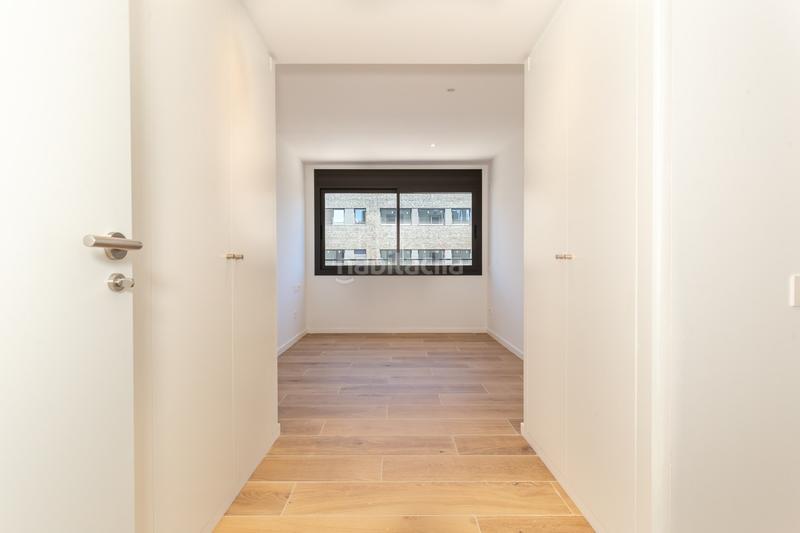 Foto dbfc3889-e3dd-44d3-9123-906eb8028365. Location rez-de-chaussée avec chauffage parking piscine dans Esplugues de Llobregat