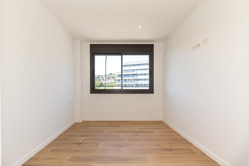 Foto a30ff2a8-87e3-498b-b16e-5901dbef0c37. Alquiler piso en Finestrelles Esplugues de Llobregat