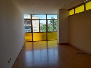 Location Bureau  Arnau d'oms