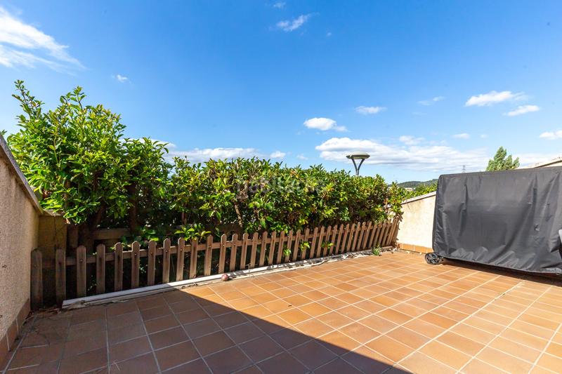 Foto 00fb7fa2-da2e-4147-9041-7a5b5e43fa93. Casa adossada amb calefacció aparcament a Mas Lluí Sant Feliu de Llobregat