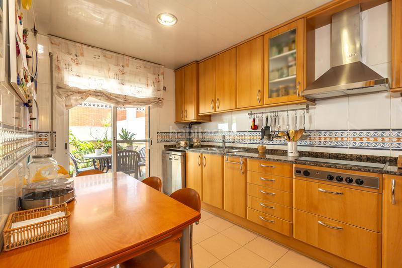 Foto 08f3582e-898c-460e-8c10-86338f5b5bd6. Casa adossada amb calefacció aparcament a Mas Lluí Sant Feliu de Llobregat