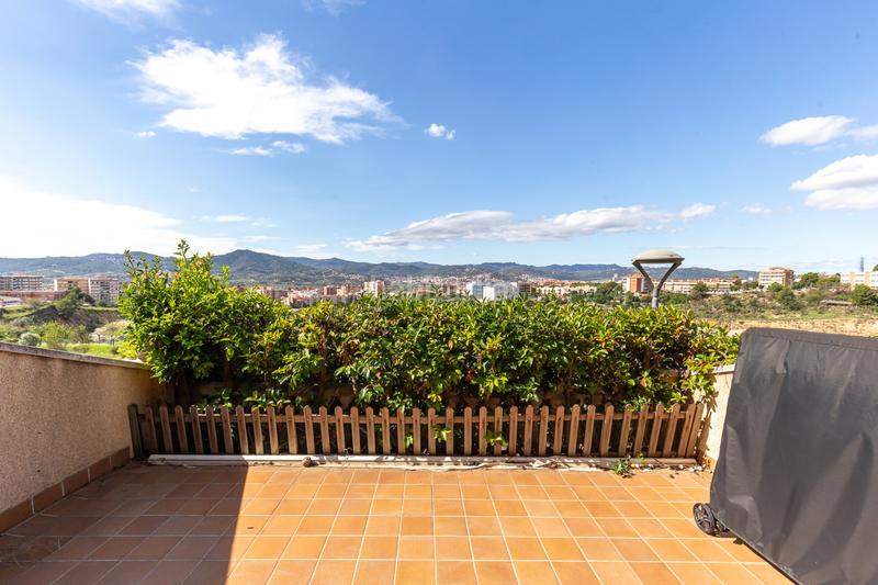 Foto 5893c1f0-e507-4cef-8ba8-61ccce0dd92c. Casa adossada amb calefacció aparcament a Mas Lluí Sant Feliu de Llobregat