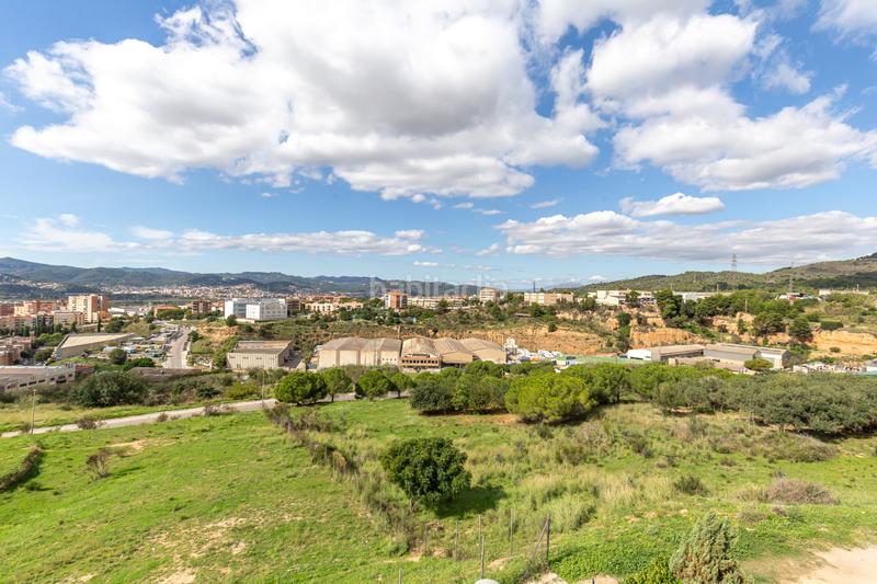 Foto 5da1d69a-0fb0-4afa-aaad-c6931d38e541. Casa adossada amb calefacció aparcament a Mas Lluí Sant Feliu de Llobregat