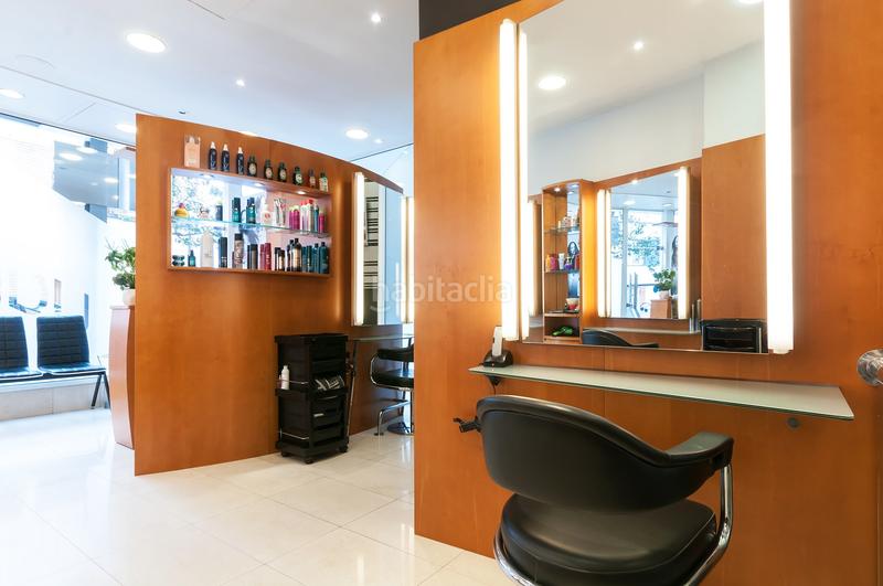 Foto 9ad823e3-9a11-4308-a030-974708e6c175. Alquiler local comercial en Centre Sant Just Desvern