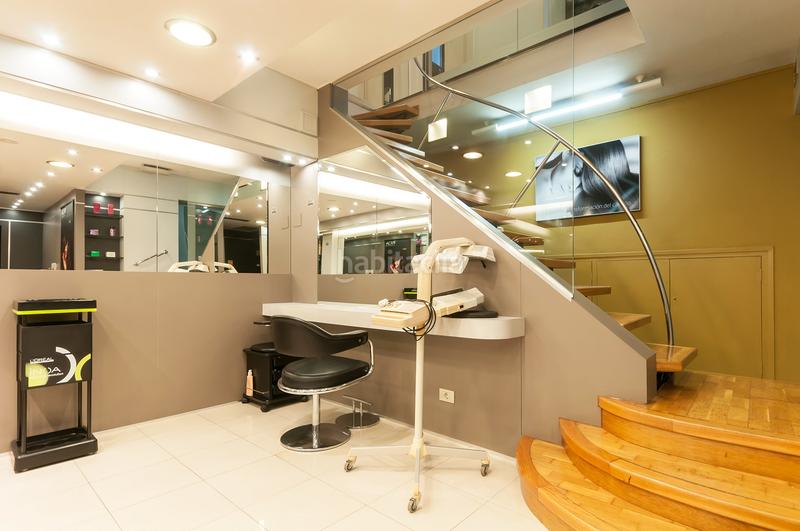 Foto f5842511-88d9-4add-b8ef-2d47dc52571e. Alquiler local comercial en Centre Sant Just Desvern