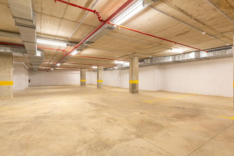 Foto 62a2e843-6750-426a-9d13-977093e6c4e5. Rent penthouse with heating parking pool in Finestrelles Esplugues de Llobregat