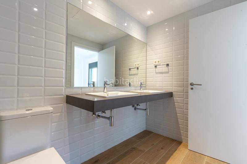 Foto 6edb7469-60f1-445c-a205-c8d53bd7e929. Rent penthouse with heating parking pool in Finestrelles Esplugues de Llobregat