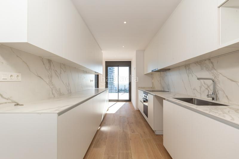 Foto 91b400a2-766b-4a3e-9361-6167d92fe28b. Rent penthouse with heating parking pool in Finestrelles Esplugues de Llobregat