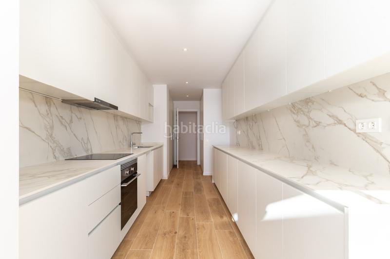 Foto c5cc2664-639b-4ead-bfe5-219531f83cf7. Rent penthouse with heating parking pool in Finestrelles Esplugues de Llobregat