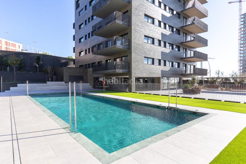 Foto ce393876-0c35-4447-97f1-f2cea6908438. Rent penthouse with heating parking pool in Finestrelles Esplugues de Llobregat