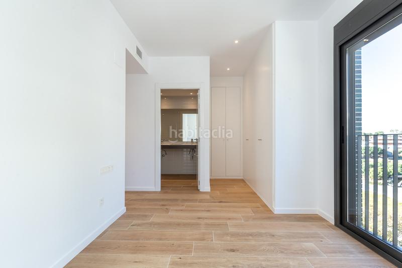 Foto d65db12d-258c-49b5-8258-ecedac56c0b0. Rent penthouse with heating parking pool in Finestrelles Esplugues de Llobregat