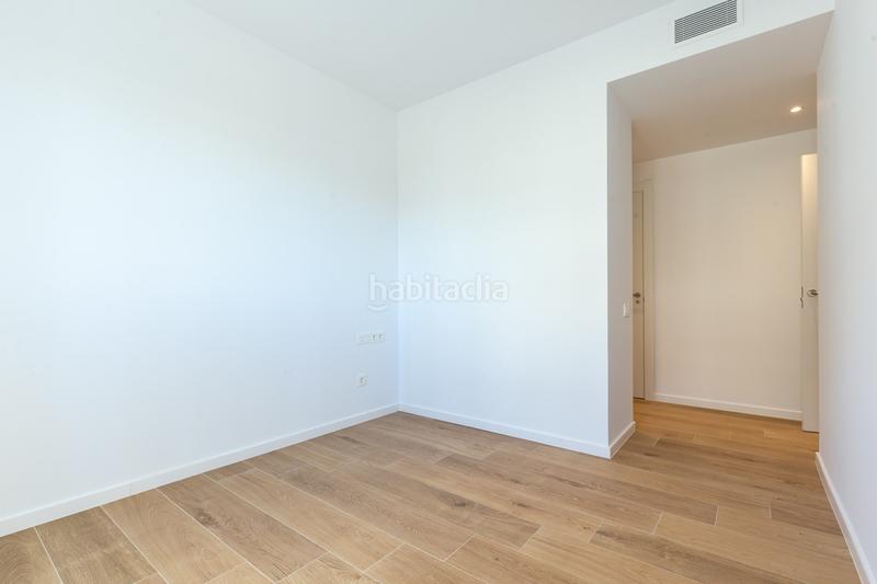 Foto 2b6f54a8-b996-4d5e-81fd-7bbe1257130d. Miete dachwohnung mit heizung parking pool in Finestrelles Esplugues de Llobregat