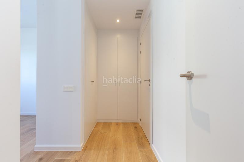 Foto 426d2448-0cb4-46b2-b023-67c07c02bb8d. Miete dachwohnung mit heizung parking pool in Finestrelles Esplugues de Llobregat