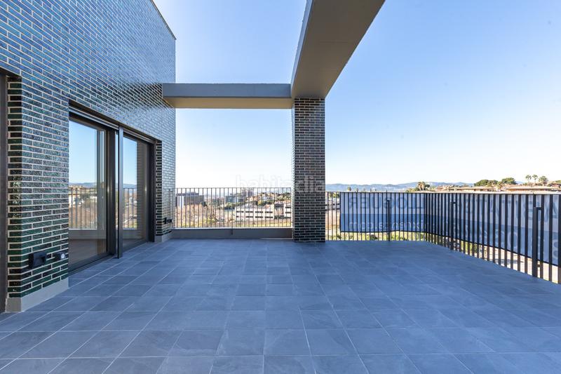 Foto 77b3a9bc-e9a2-428d-b37c-9425dd7f7b7f. Rent penthouse with heating parking pool in Finestrelles Esplugues de Llobregat