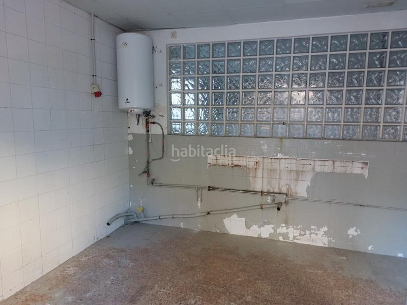 Foto 2d2d9540-9f2d-4446-9b5b-e0f77b85b3eb. Local comercial en Torrent d'en Pere Parres Terrassa