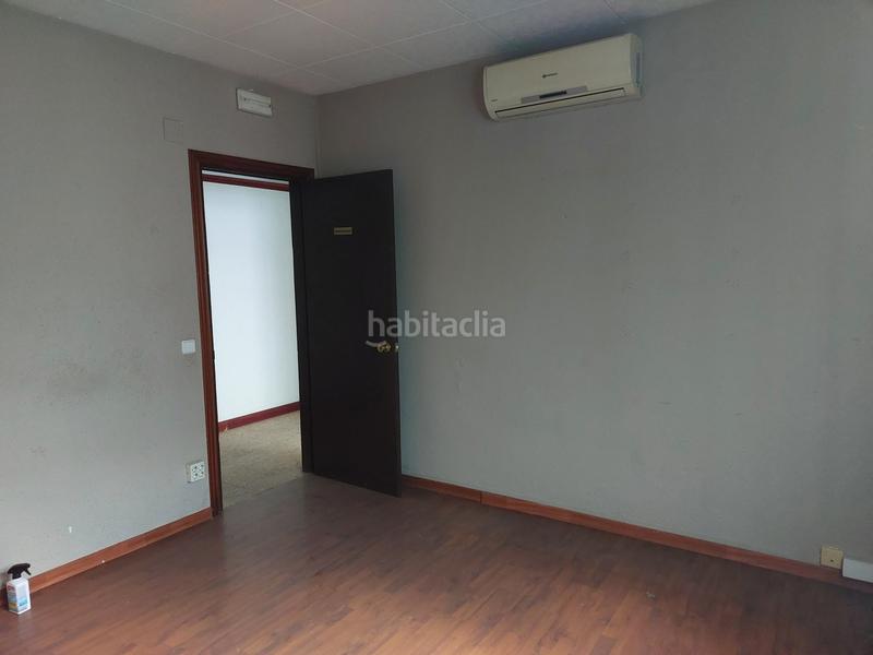 Foto 463541a1-cde9-43ff-af08-e9bba3050ca2. Locale commerciale in Torrent d'en Pere Parres Terrassa