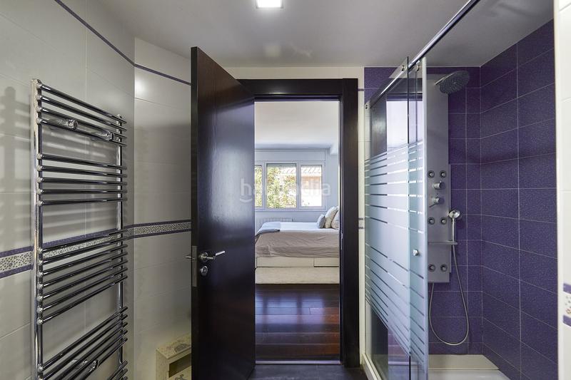 Foto 2fd7d754-93ba-408f-9c9b-1ff8b193a786. Casa aparellada amb calefacció aparcament piscina a Sant Cugat del Vallès