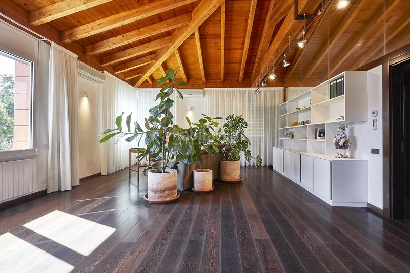 Foto 5d3d1b8d-31c0-4691-b164-afb004d4548a. Casa bifamiliare con riscaldamento parcheggio piscina in Sant Cugat del Vallès