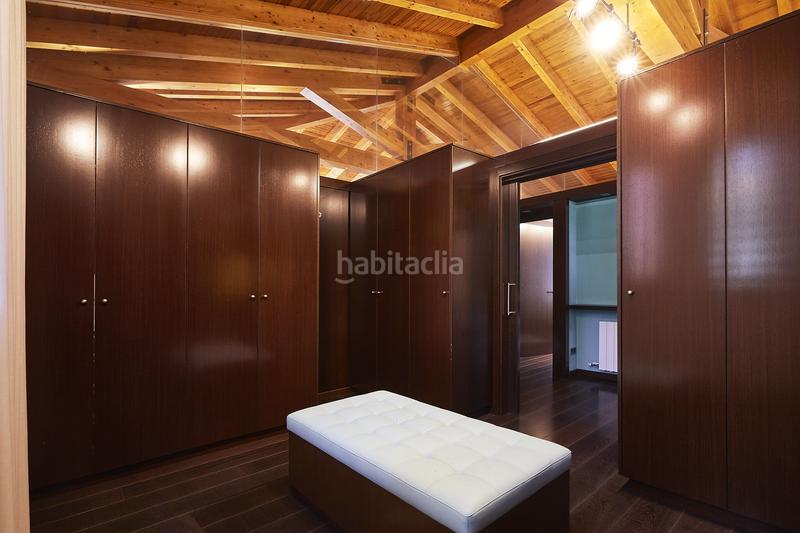 Foto cf088daf-f084-4b7f-9b8a-94a062eded66. Casa bifamiliare con riscaldamento parcheggio piscina in Sant Cugat del Vallès