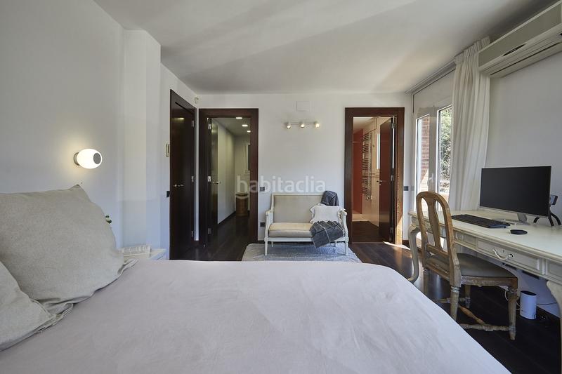 Foto d9ae5e21-b9b6-4f4f-a9d6-c26ae7ef6d55. Casa bifamiliare con riscaldamento parcheggio piscina in Sant Cugat del Vallès