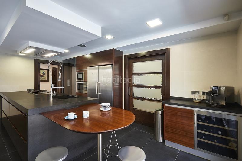 Foto 4540cceb-41ae-4f17-805a-01853d6baa2d. Towny house with heating parking pool in Golf-Can Trabal Sant Cugat del Vallès