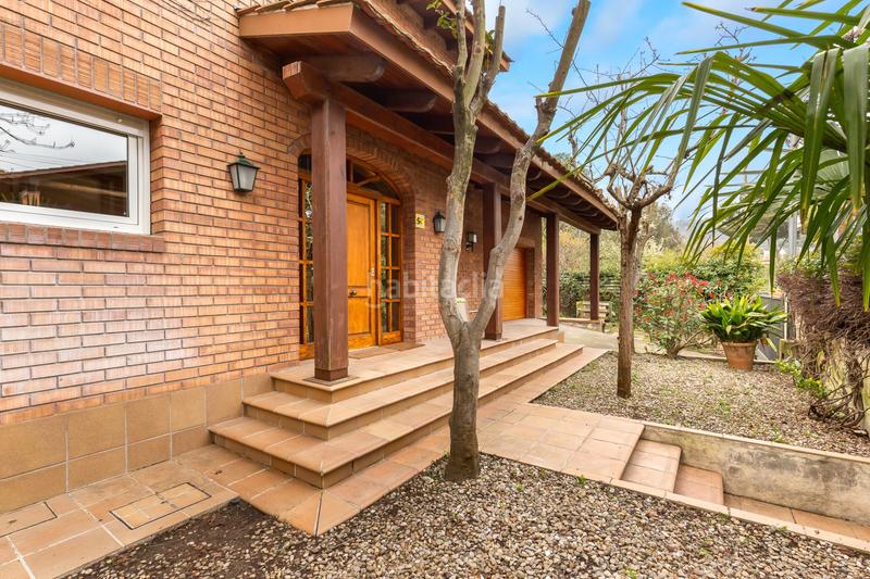 Foto d089c994-1ebd-4655-915f-605df7a2ca52. Casa amb calefacció aparcament piscina a Valldoreix Sant Cugat del Vallès