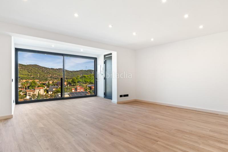 Foto 4c774d91-f8bf-45dc-9596-0e95cfa3d5aa. Haus mit heizung parking pool in La Miranda-Can Candeler Sant Just Desvern