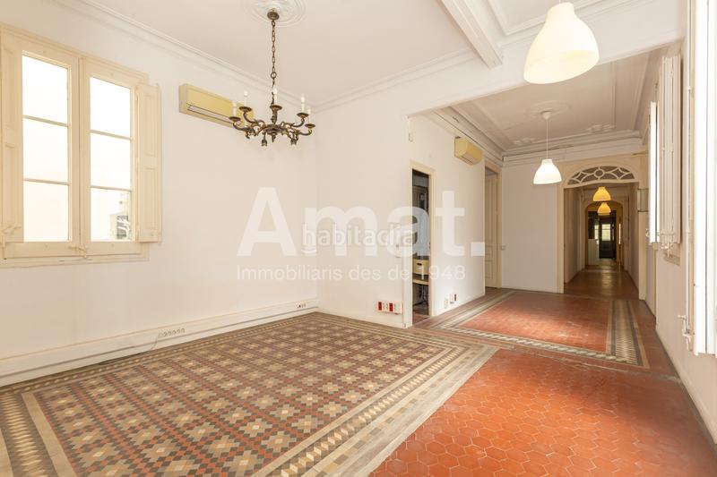 Foto 51ec2cc8-409a-40d8-a259-c1b699dc8453. Miete büro in Gòtic Barcelona