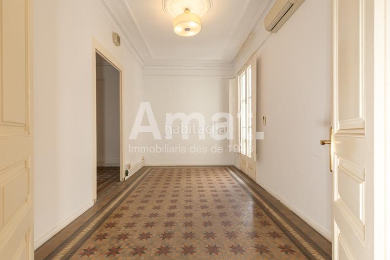 Foto c7646828-97c3-48ae-bd66-0d339217a61d. Miete büro in Gòtic Barcelona