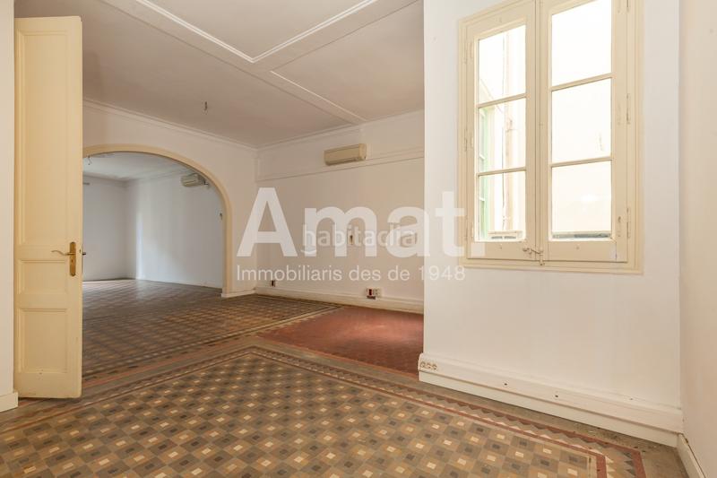 Foto f1d31e58-adbb-44b6-a6f6-cae679081215. Miete büro in Gòtic Barcelona