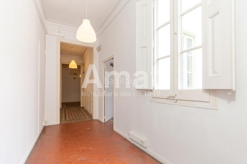 Foto 591840c1-3a2b-4a79-9175-d691f41cc6f0. Rent office space in Gòtic Barcelona