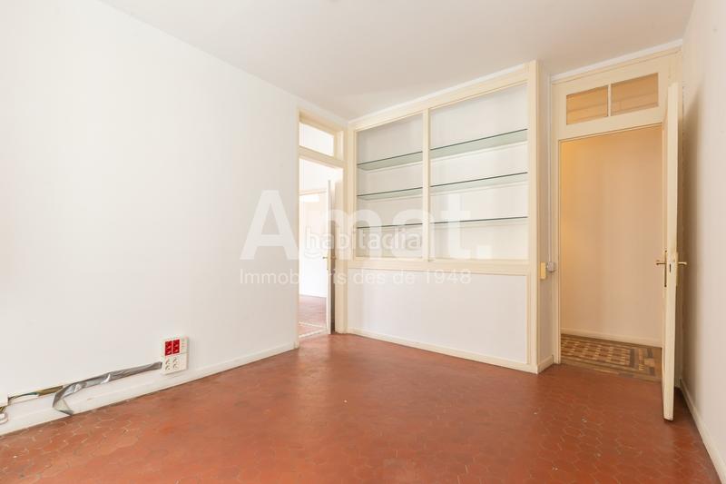 Foto b00b4e8f-4ee8-467d-9040-34c1f40b46f5. Rent office space in Gòtic Barcelona