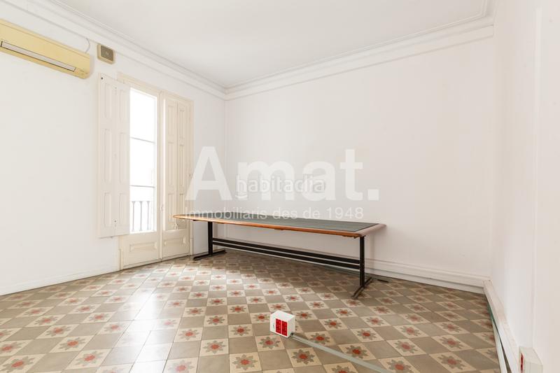 Foto eee08b17-a9c5-499c-8a96-8640b957f3c1. Rent office space in Gòtic Barcelona