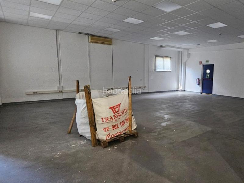 Foto a00a3dc9-d483-4f2c-ad32-42c660fad10e. Lloguer nau industrial a Castellbisbal