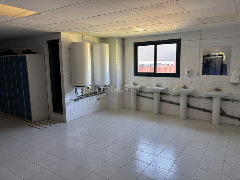 Foto bd7889d7-6c19-493a-b065-5e71c0dcde18. Lloguer nau industrial a Castellbisbal