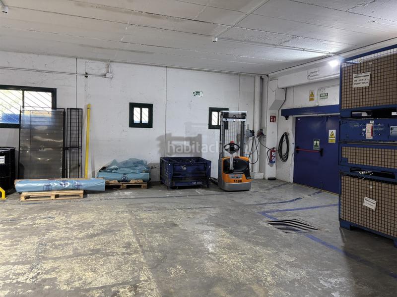 Foto d53386c8-4d9a-4d3e-948b-2fd72b42dfe2. Lloguer nau industrial a Castellbisbal