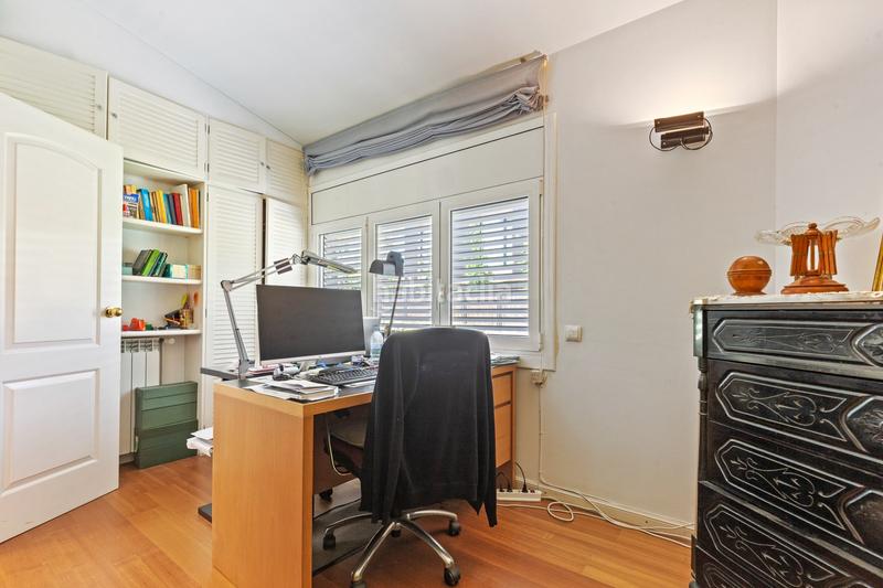 Foto 166f14d1-85c8-46dc-8fdd-23555b6396a0. Casa amb calefacció aparcament piscina a Valldoreix Sant Cugat del Vallès