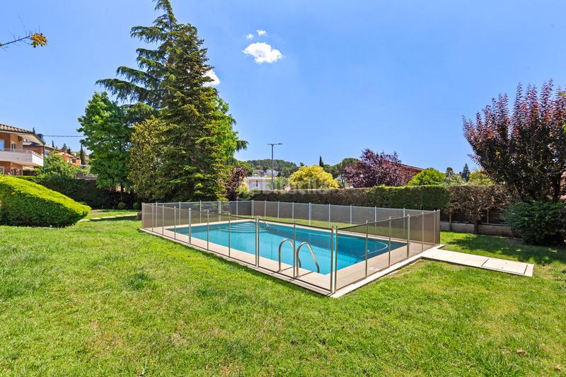 Foto 78b9e0ad-df61-4d05-a1aa-81d5e02cad28. Casa amb calefacció aparcament piscina a Valldoreix Sant Cugat del Vallès